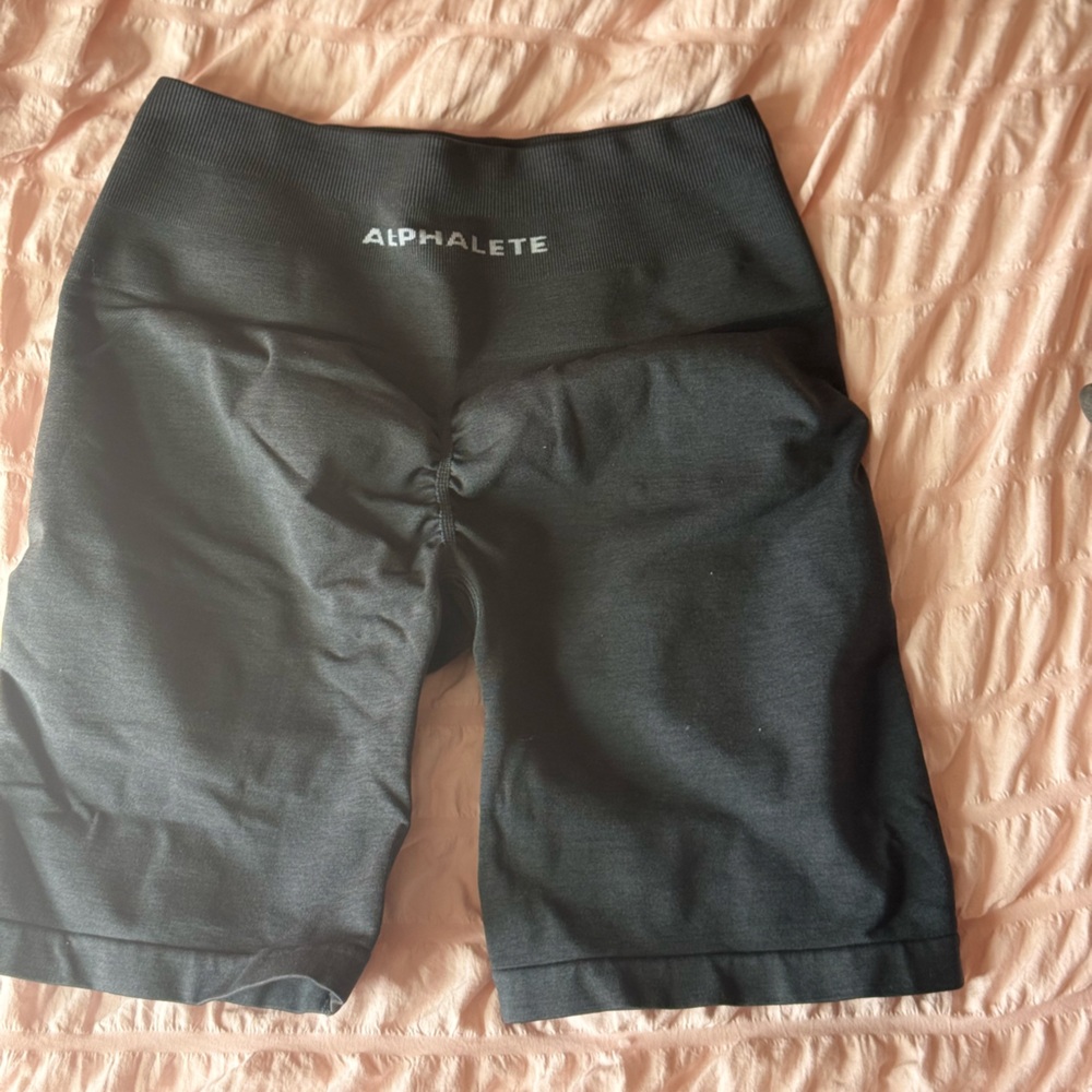 Alphalete amplify biker shorts